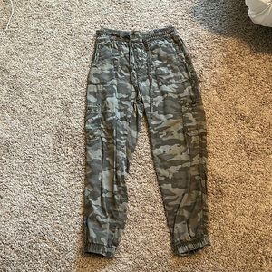 Ae camo cargo pants